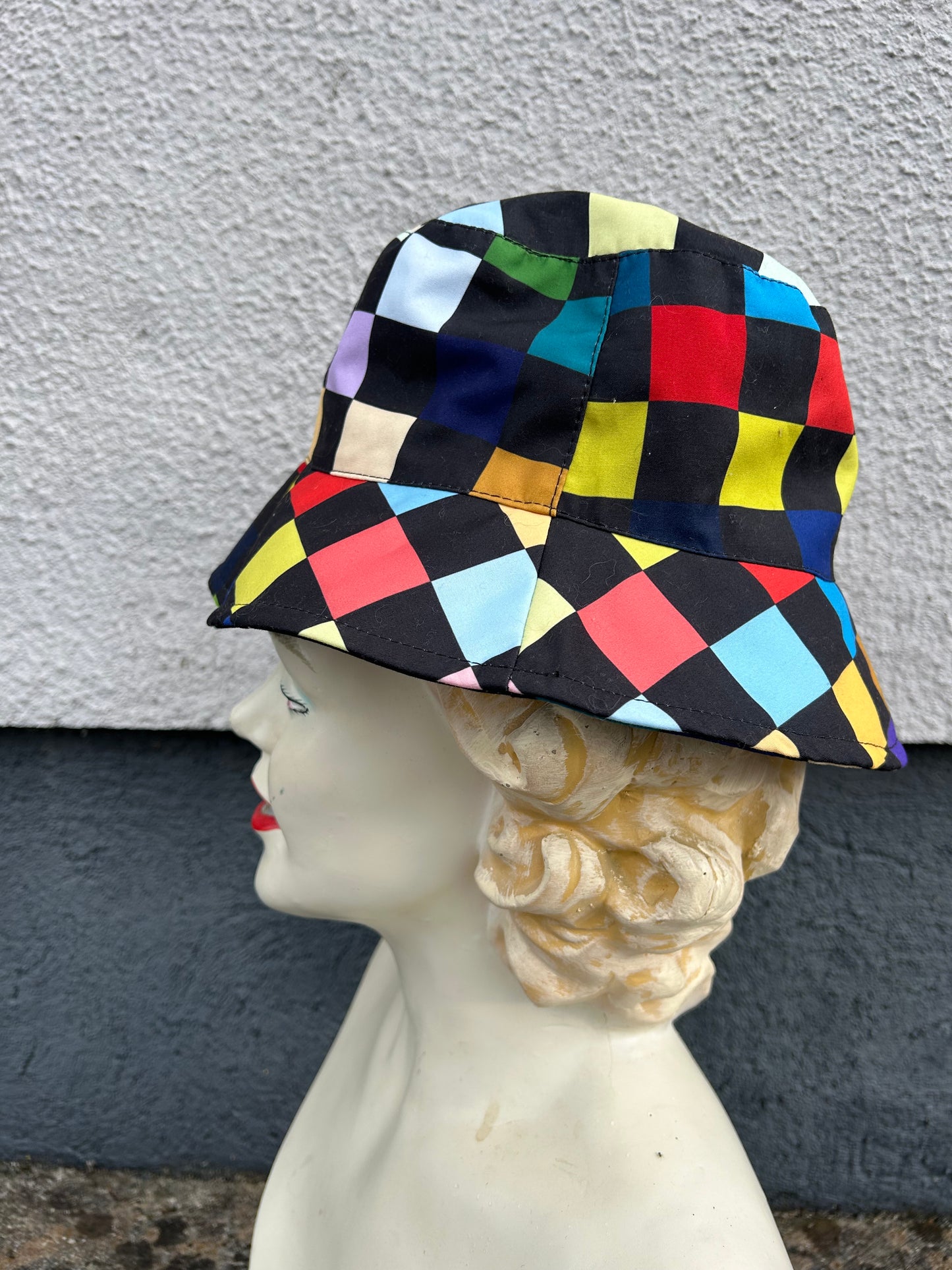 Colourful bucket hat