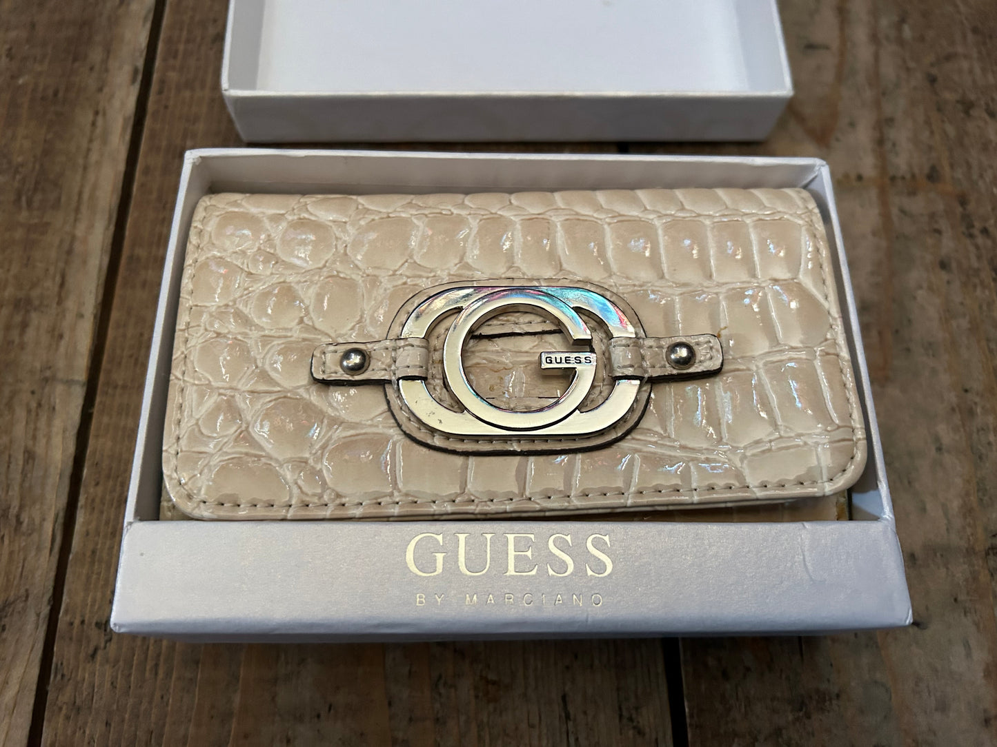 Guess ivory wallet