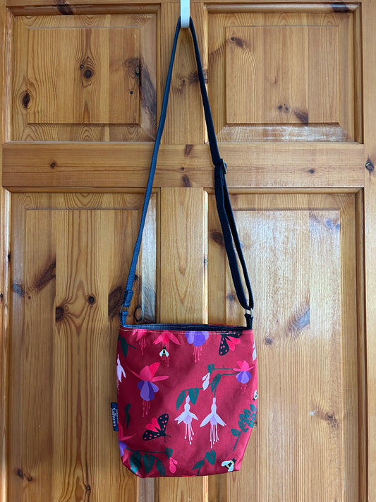 Red fuchsia crossbody bag