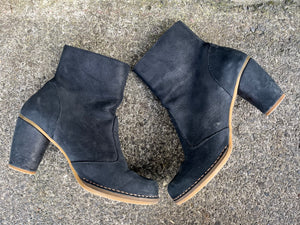 Charcoal leather boots uk 5