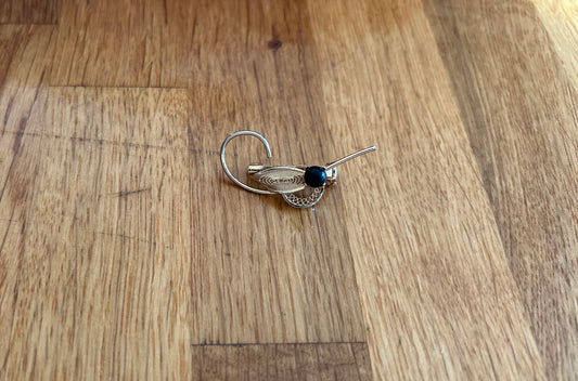 Small leaf brooch