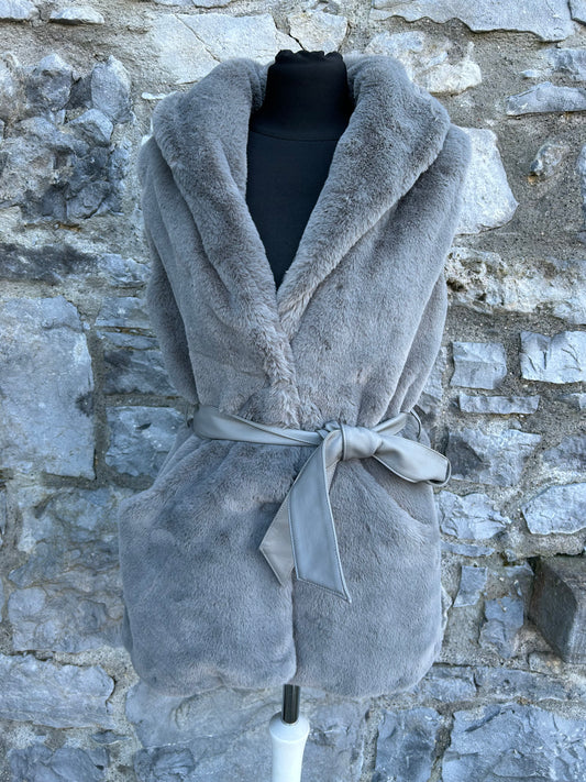 Grey furry gilet uk 8-10