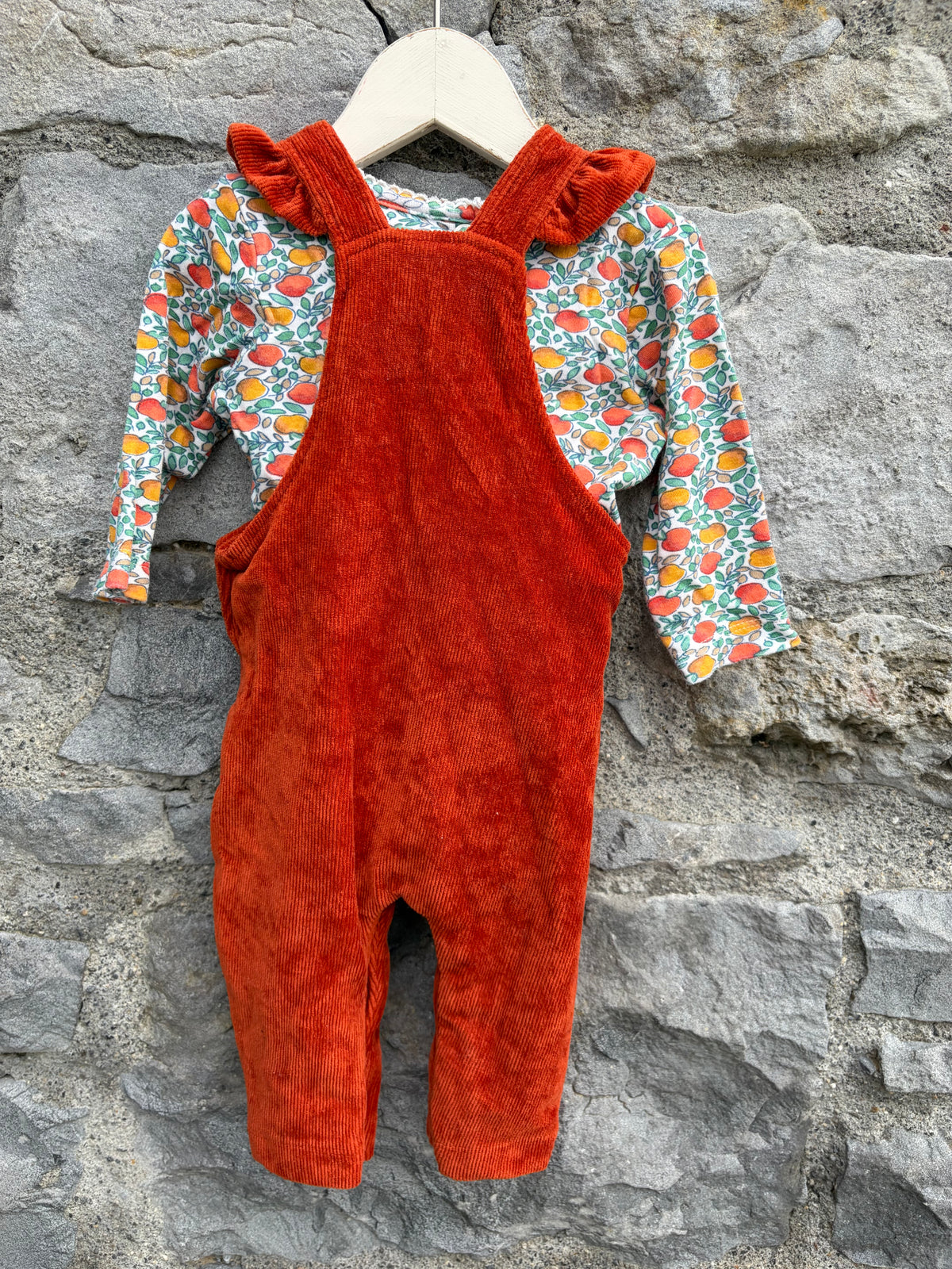 Autumn cord dungarees&top  3-6m (62-68cm)