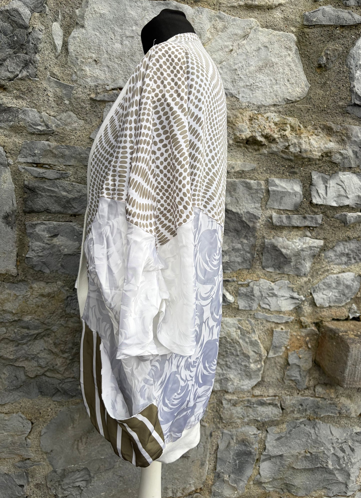 80s Beige&white kimono jacket uk 12-14
