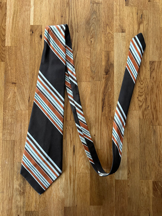 Brown &orange stripy tie