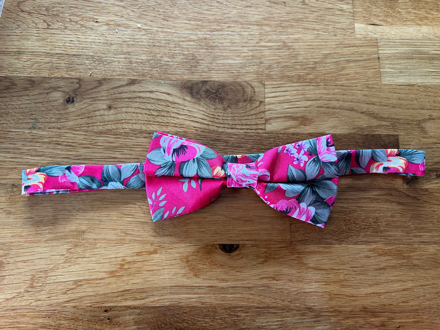 Floral pink bow tie