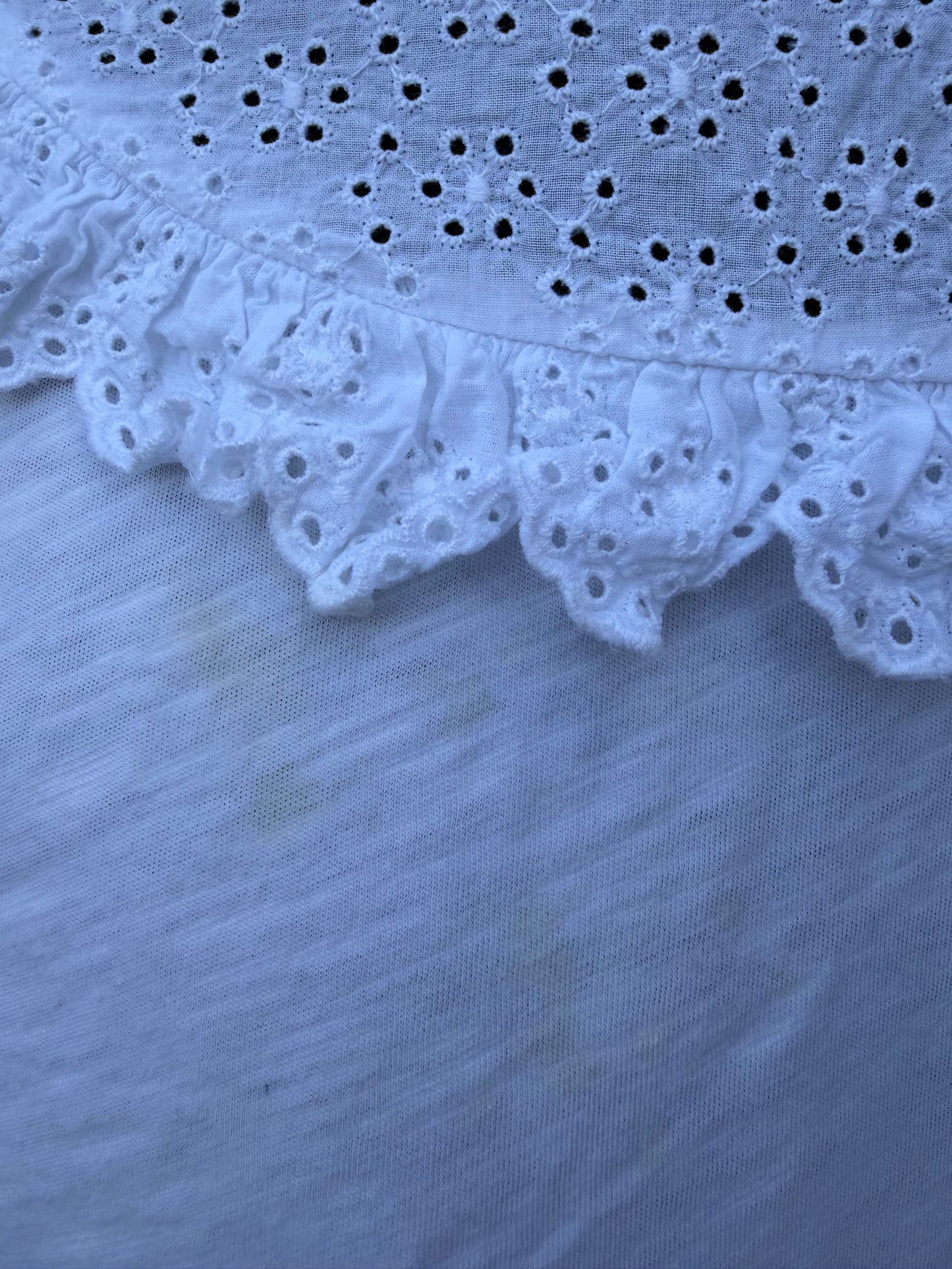 White ruffle top uk 14