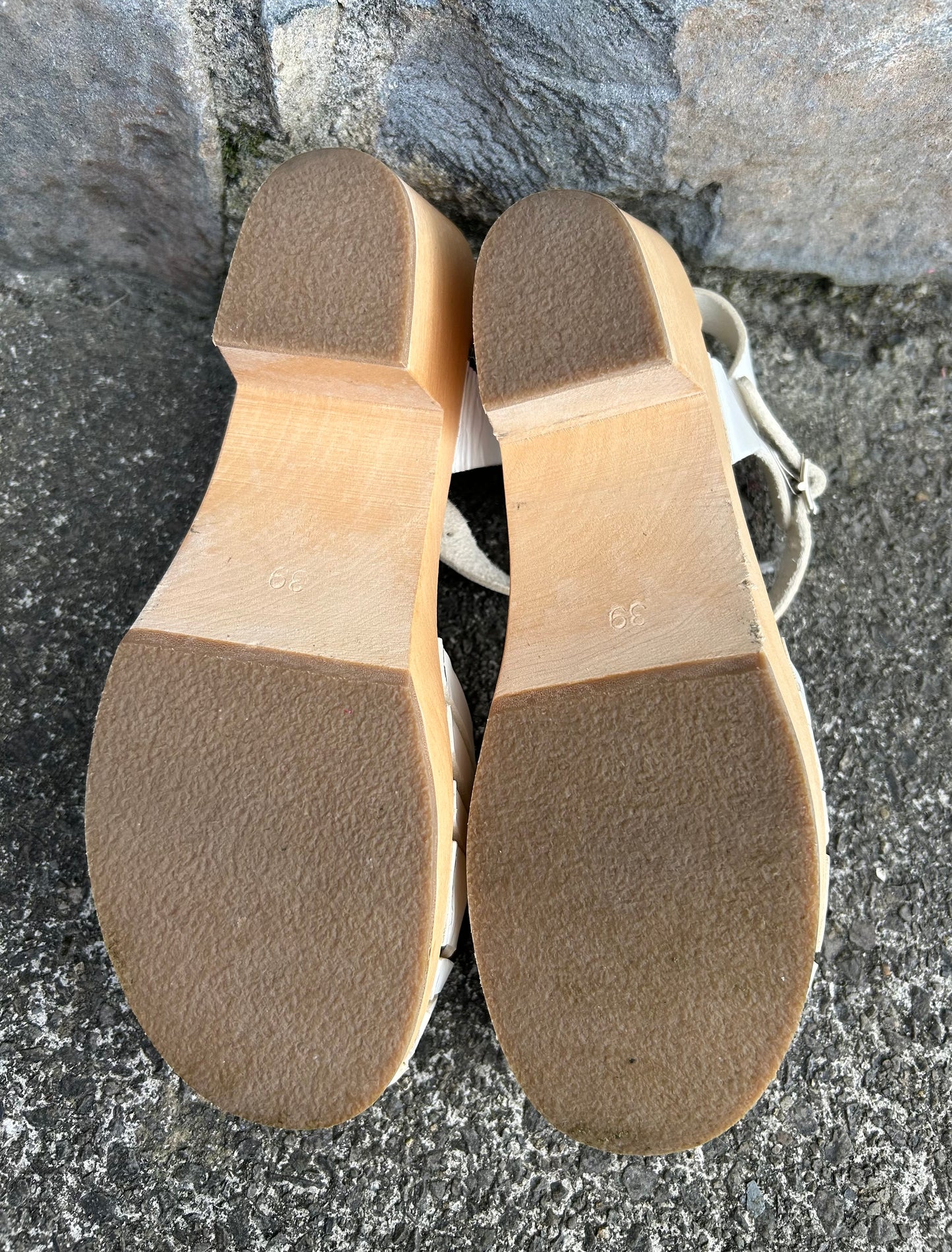 White wooden clogs  uk 6 (eu 39)