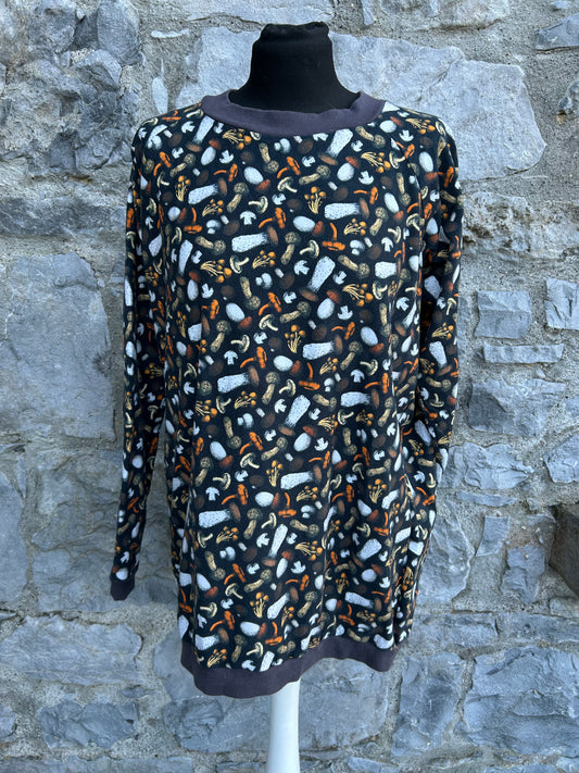 Mushroom black sweatshirt uk 14-16