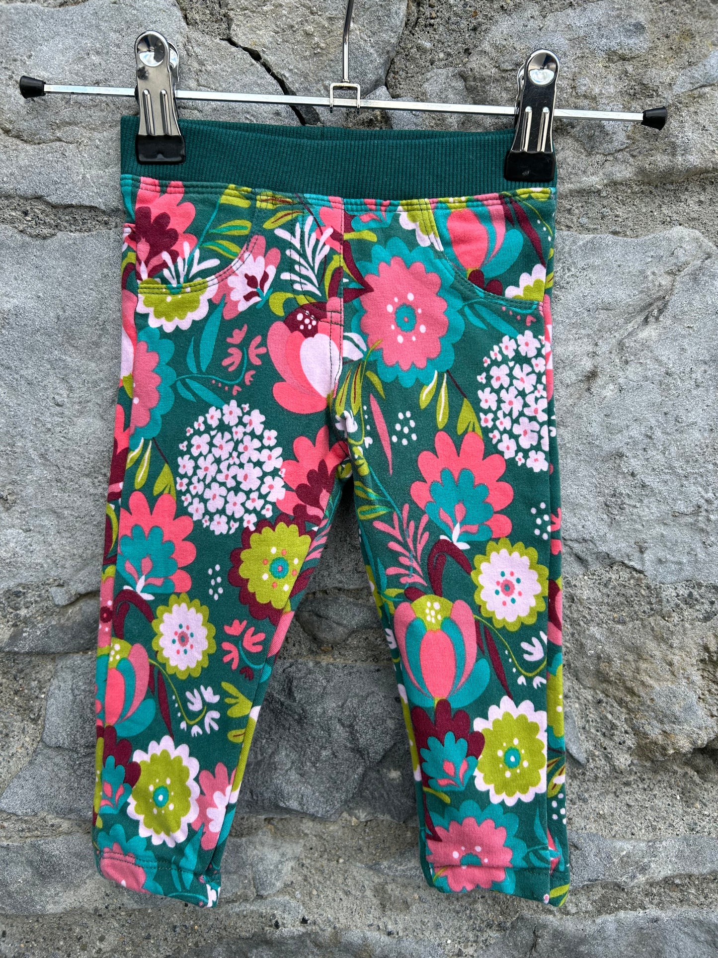 Colourful flowers green leggings 9-12m (74-80cm)