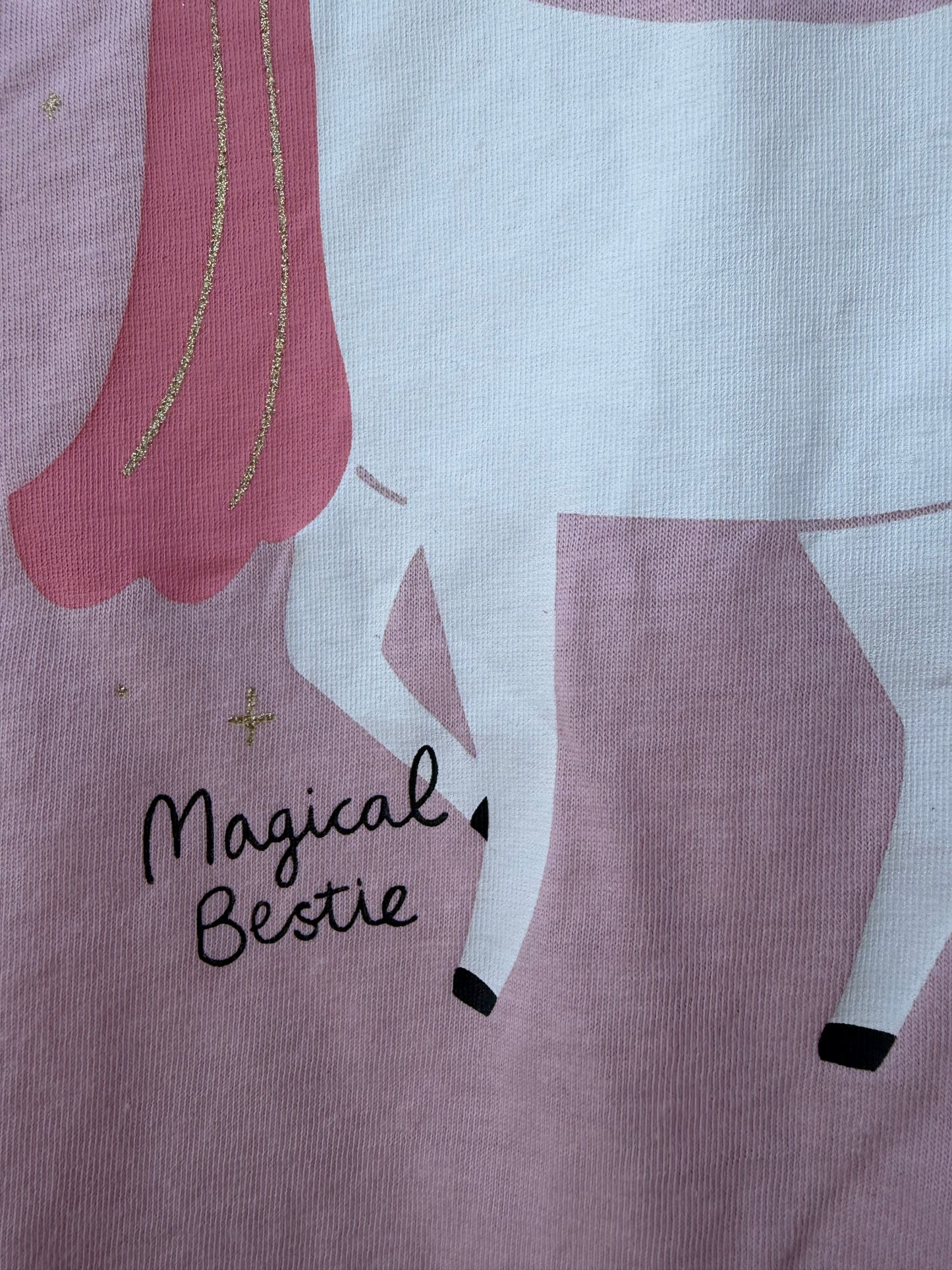 Unicorn pink t-shirt  5-6y (110-116cm)