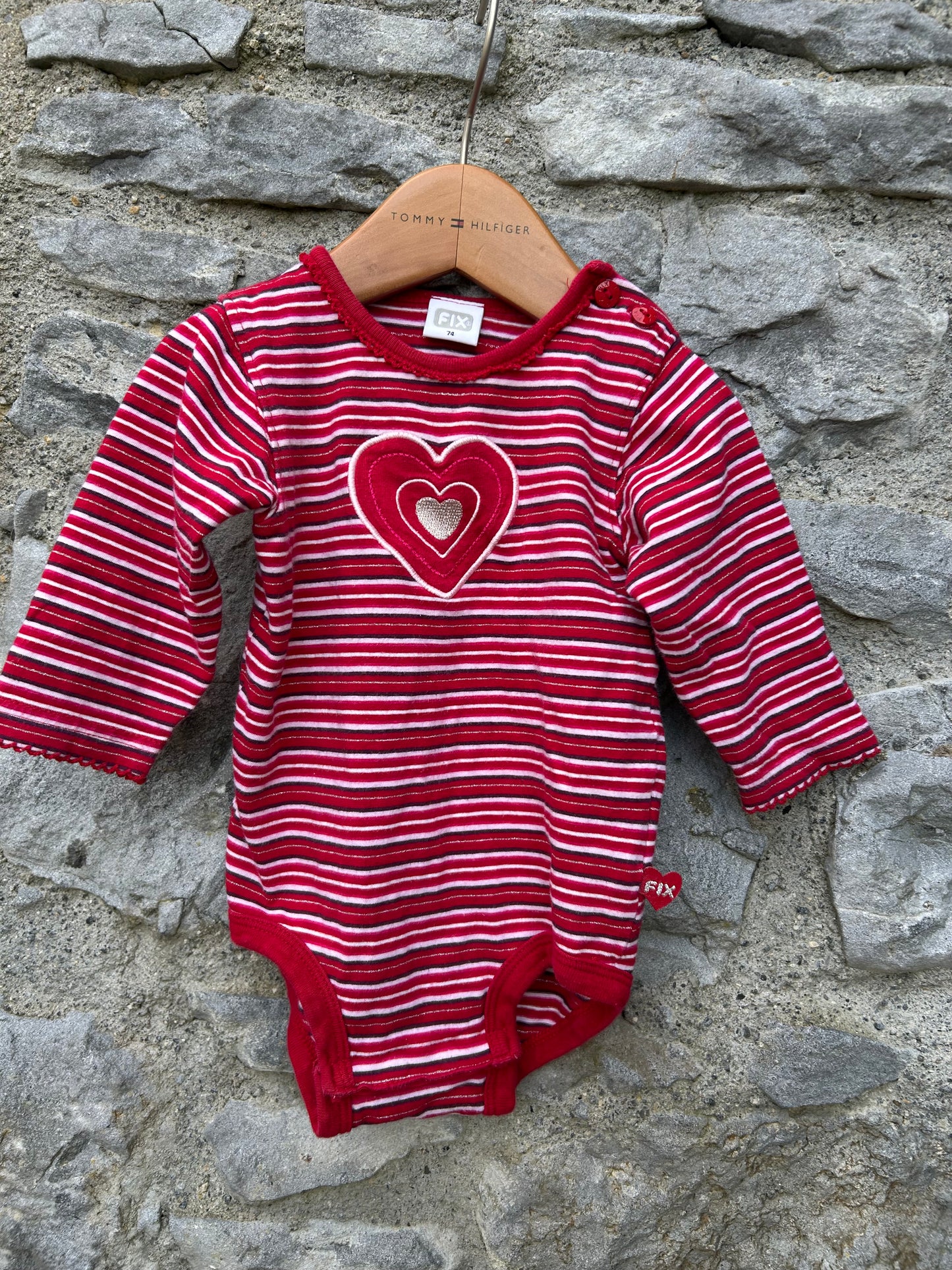 Stripy red heart vest  9m (74cm)