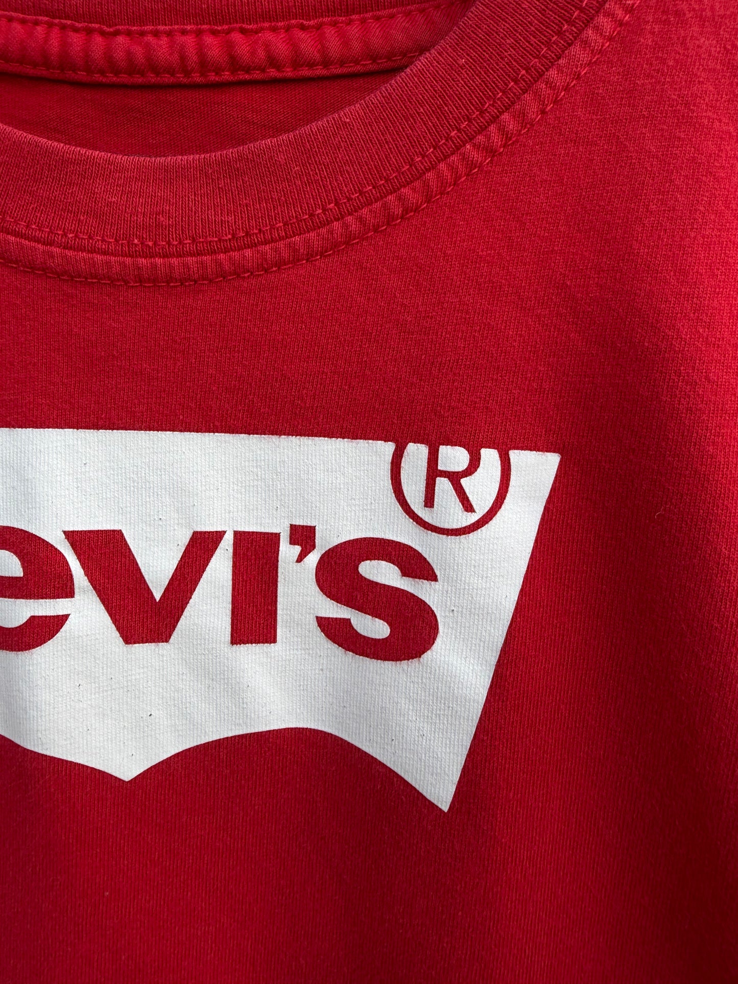 Levi’s red T-shirt  3-4y (98-104cm)