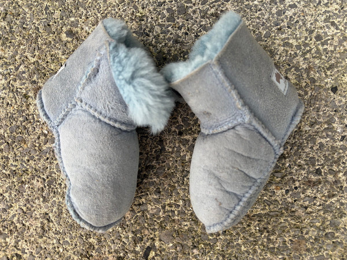 Steel sheep skin booties uk 2 (eu 18)