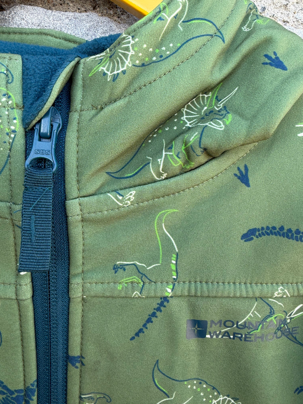 Dinosaurs khaki soft shell jacket  7-8y (122-128cm)