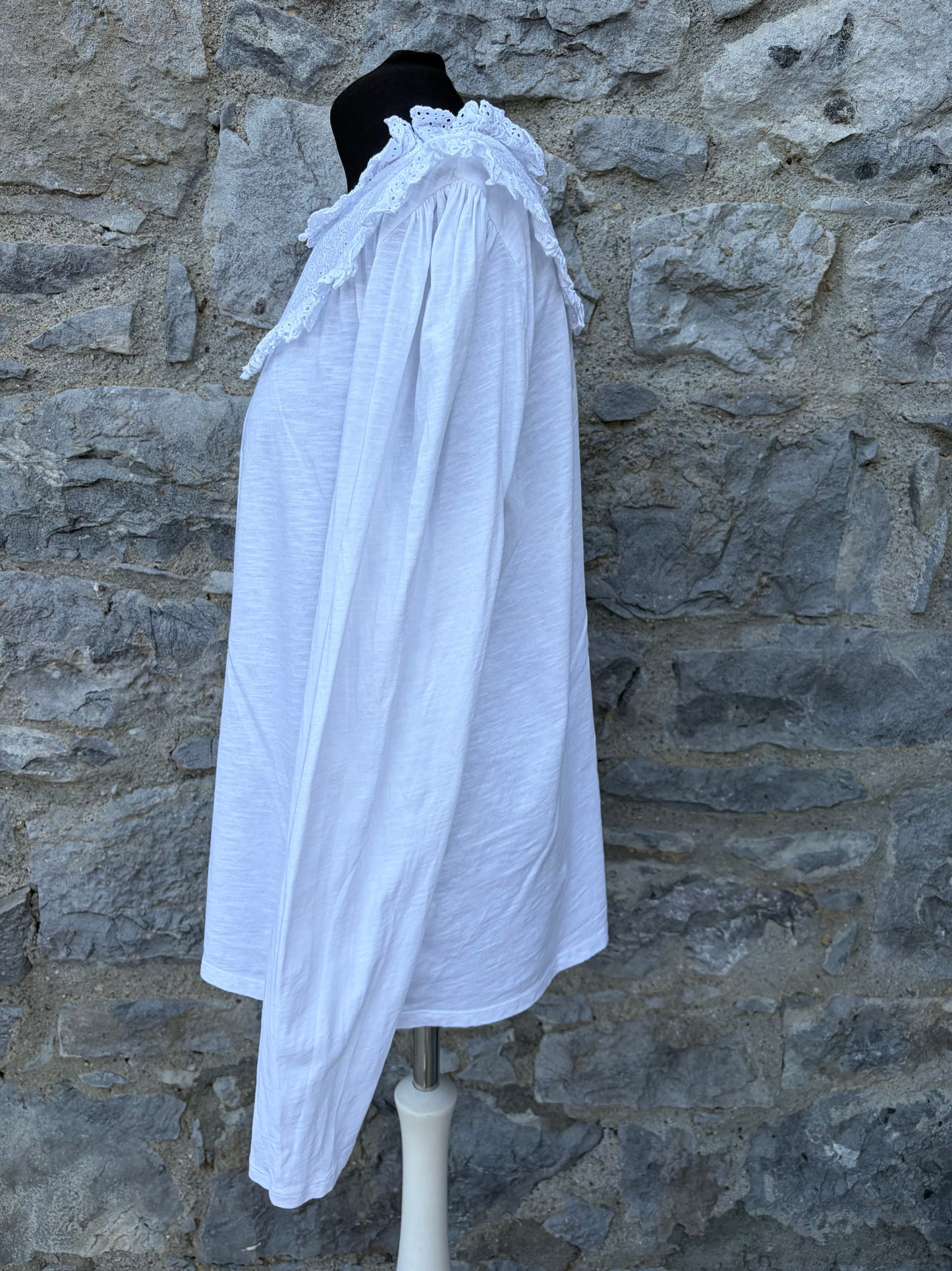 White ruffle top uk 14