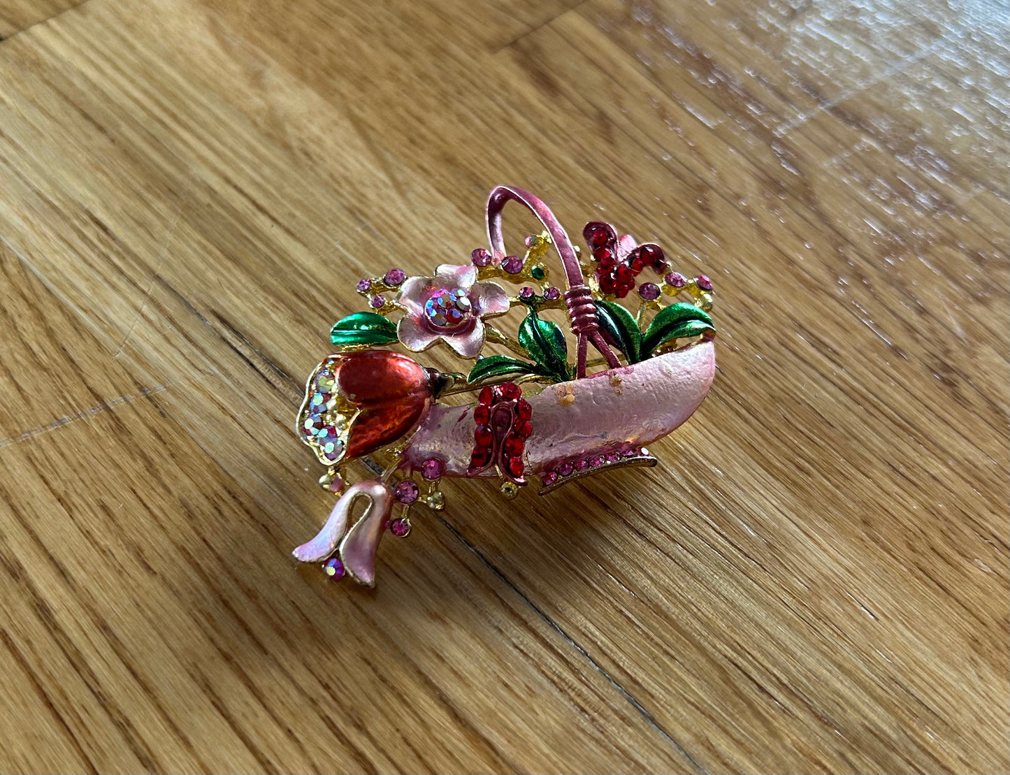 Flowers basket brooch