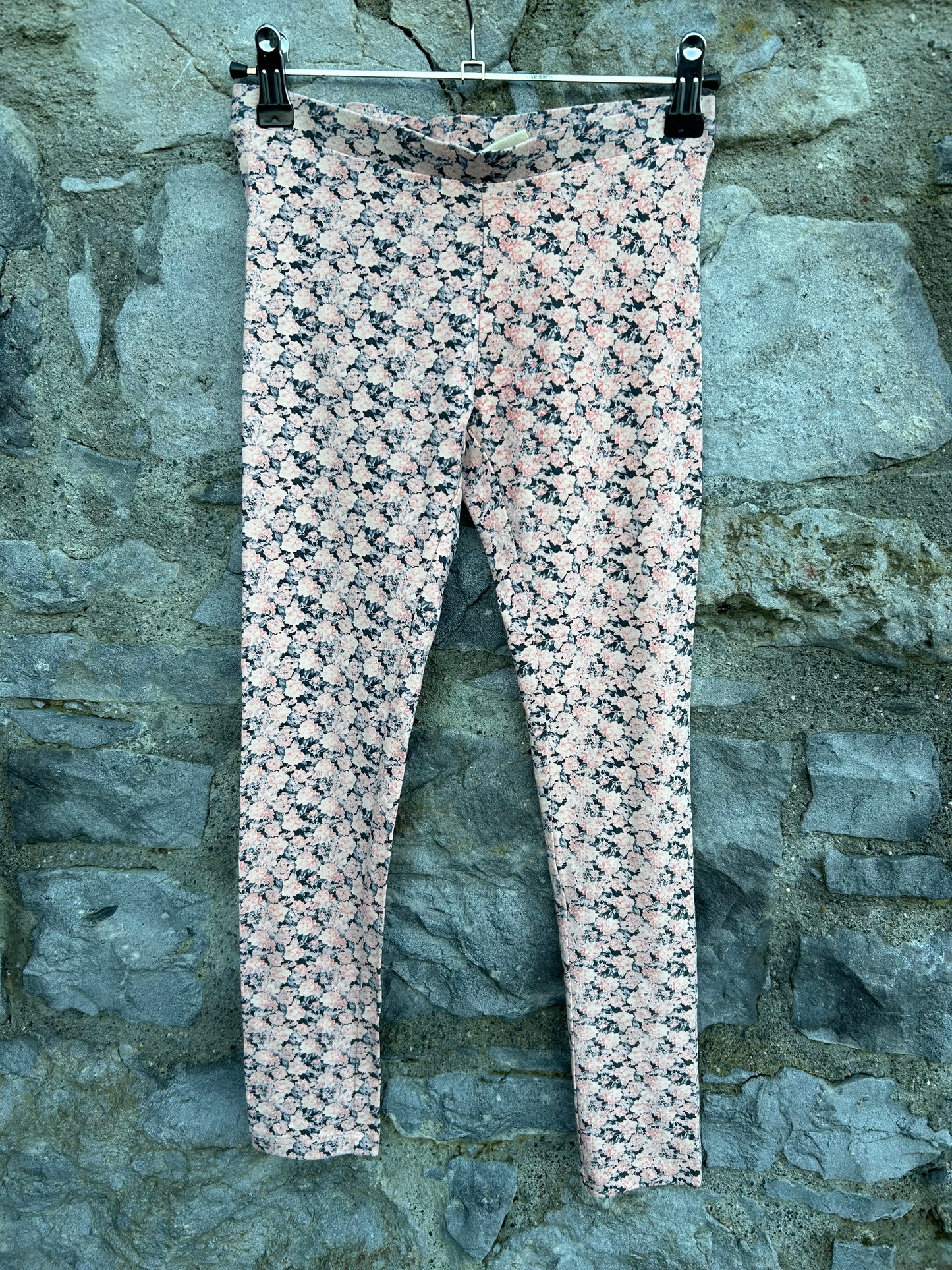 Pink flowers leggings  9-10y (134-140cm)