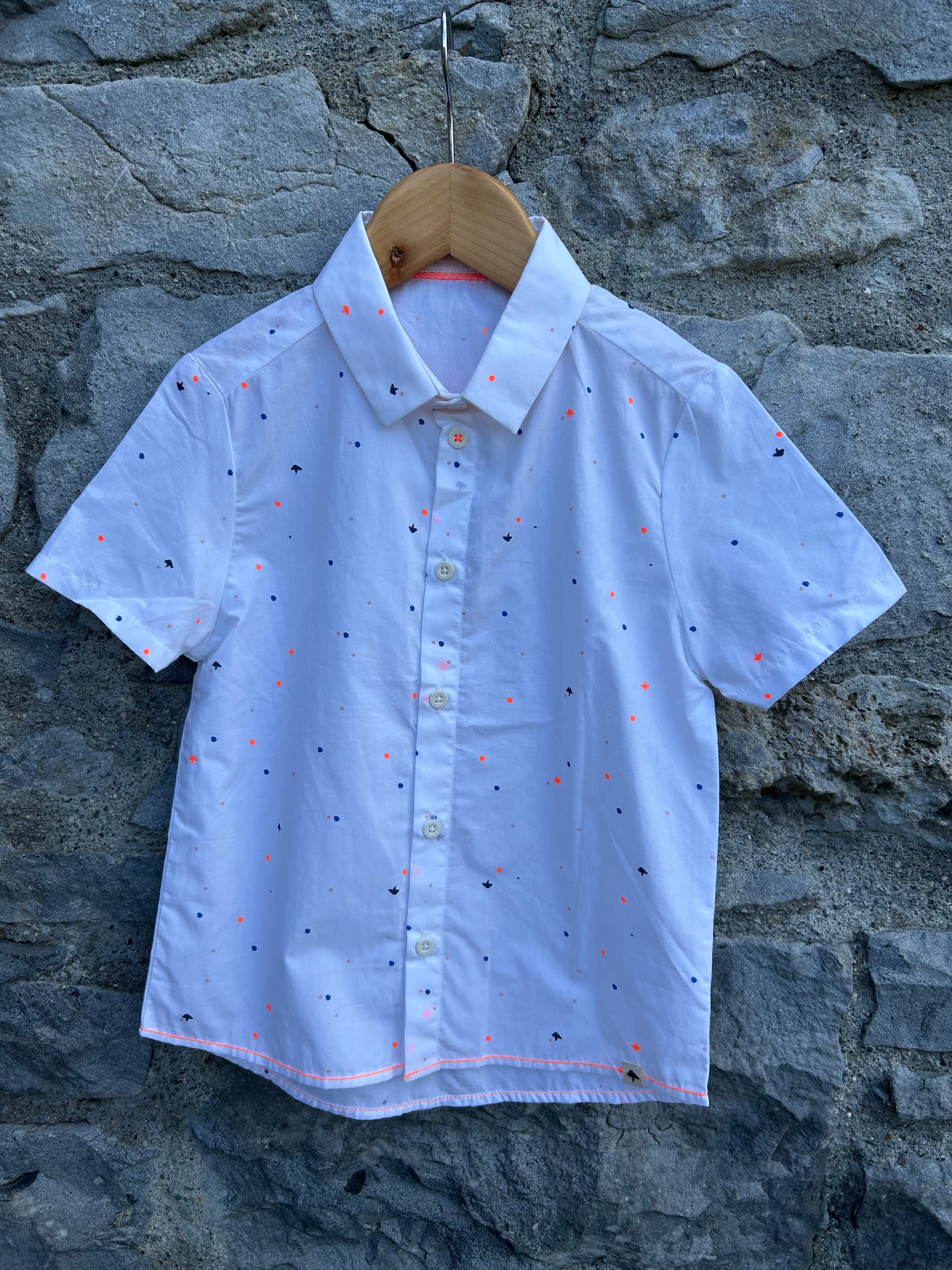 Neon spots white shirt  4-5y (104-110cm)