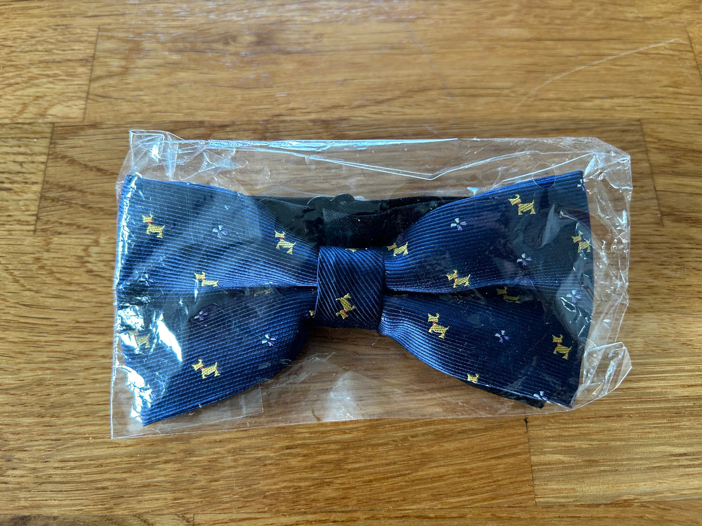 Navy&dog bow tie