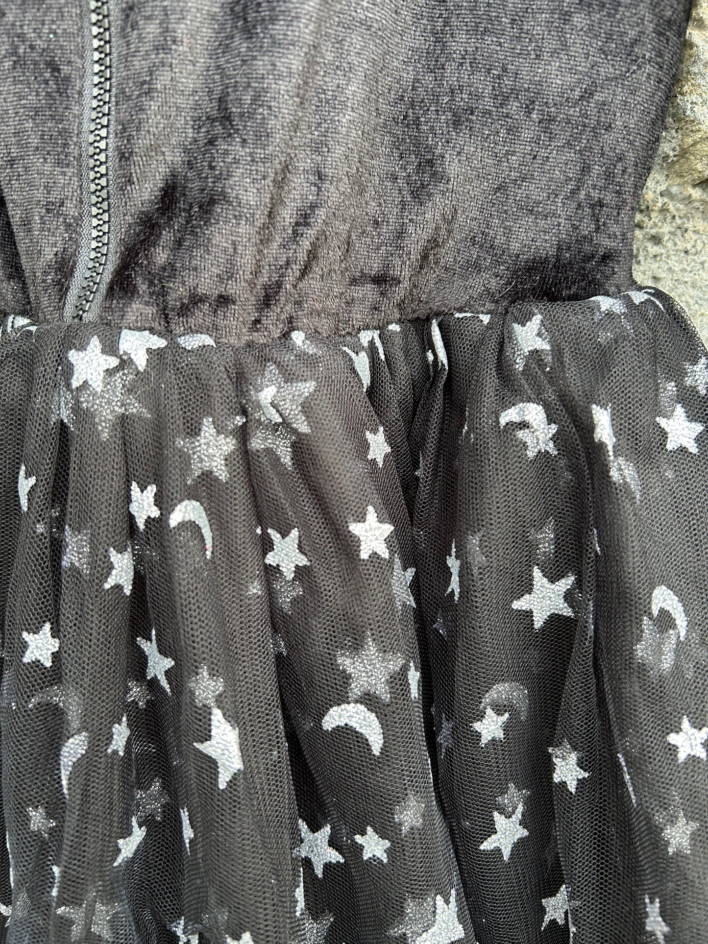 Black velvet&sparkly stars dress  7-8y (122-128cm)