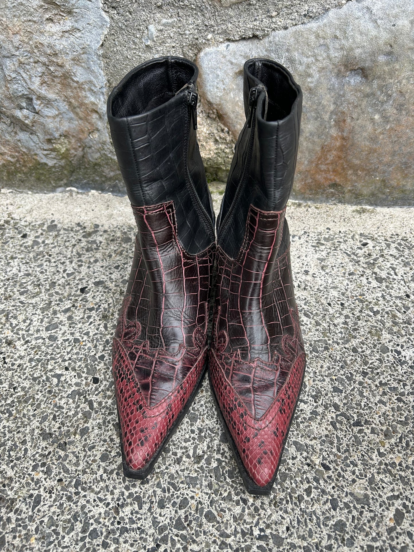 Red&blue crocodile skin print boots  uk 5 (eu 38)