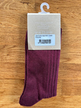 Load image into Gallery viewer, Burgundy socks  uk 1-3 (eu 34-36)
