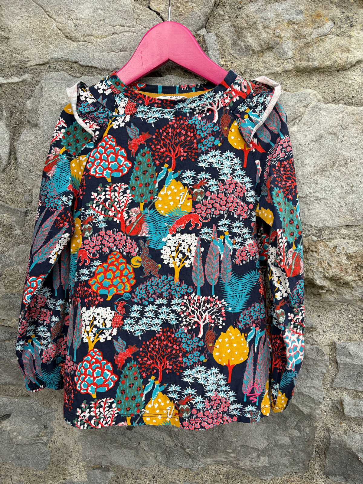 Colourful woodland animals top  5-6y (110-116cm)