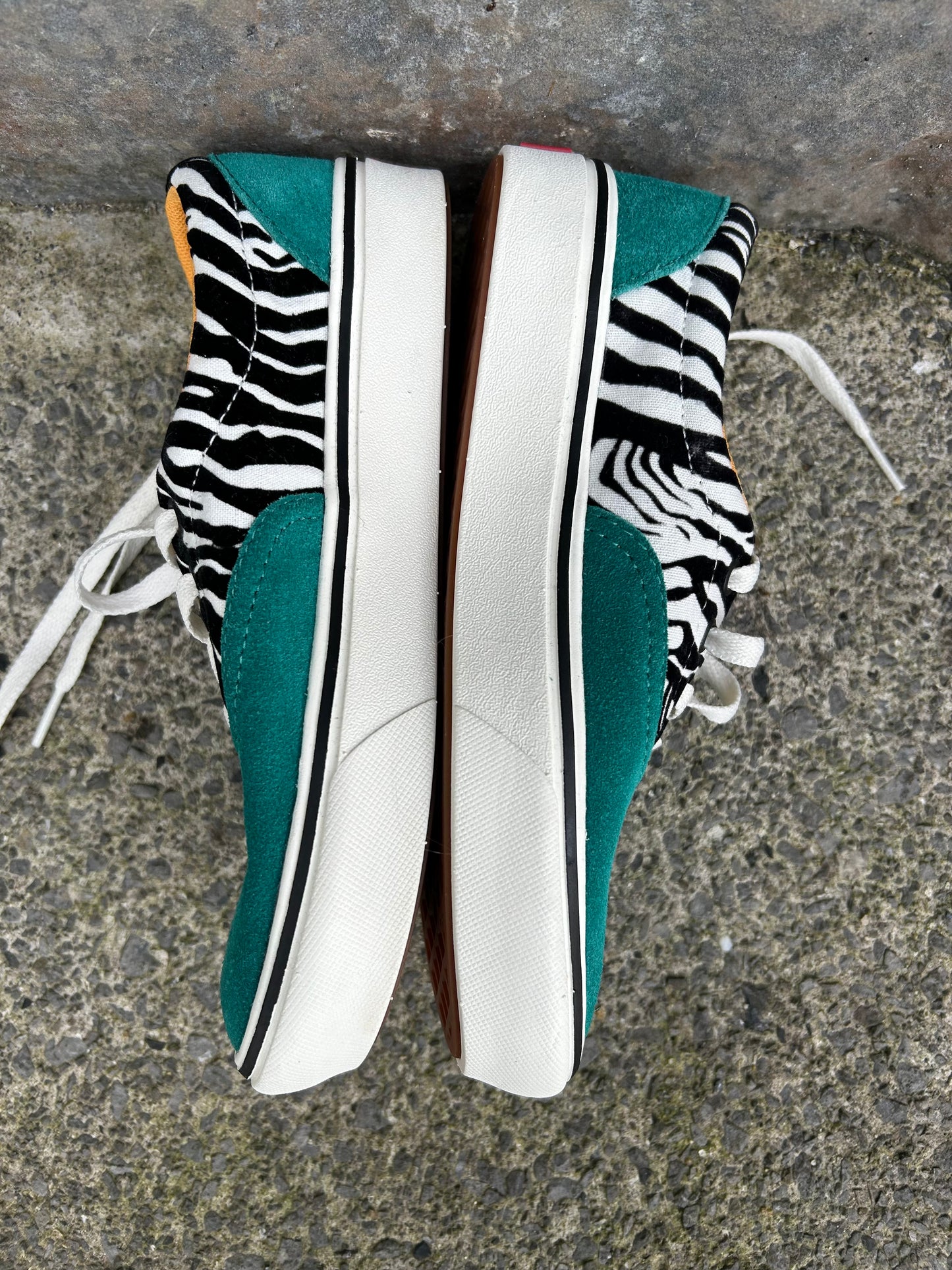 Green zebra trainers  uk 2 (eu 35)