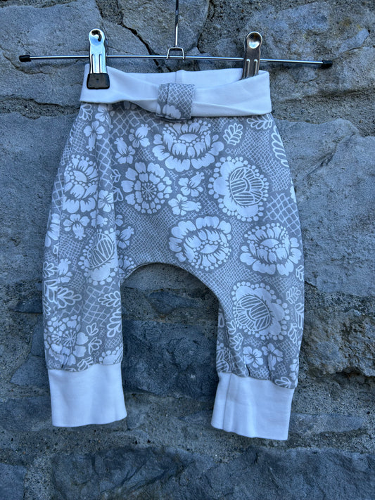 Floral grey harem pants  3-6m (62-68cm)