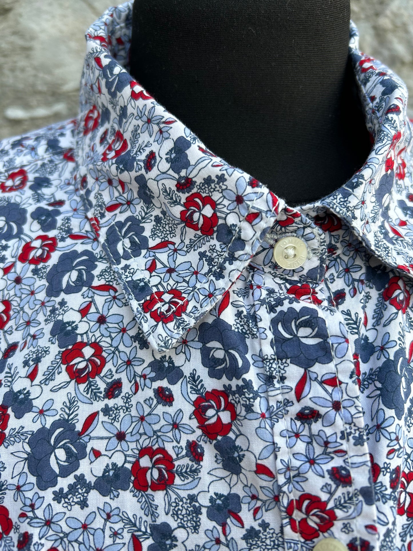 TH blue floral shirt uk 10-12