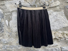Load image into Gallery viewer, Black velvet skirt  6y (116cm)
