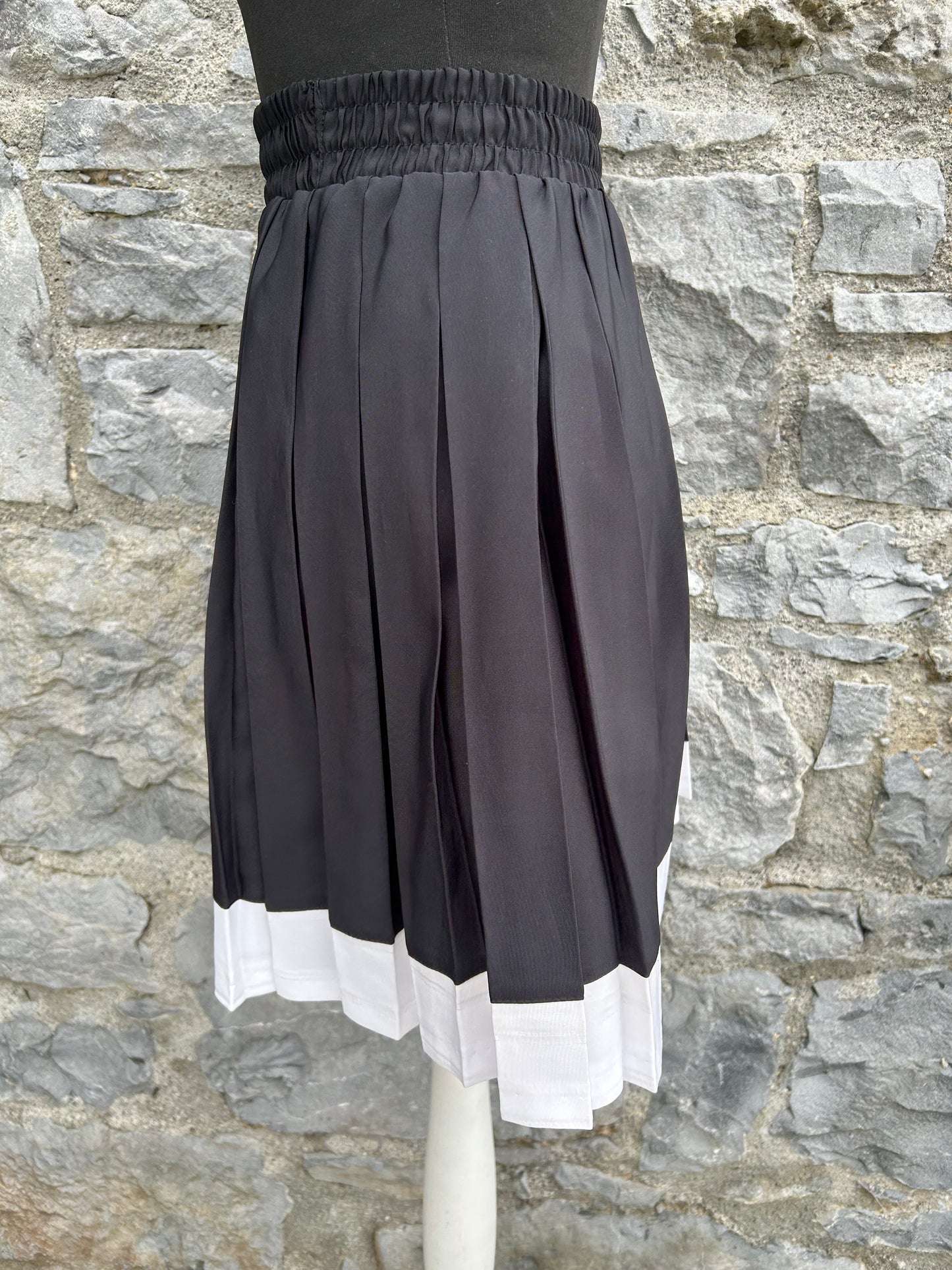 90s Black&white pleated skirt uk 6-8