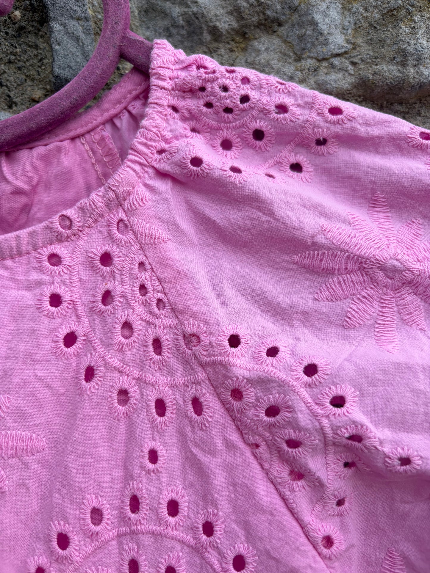 Pink broderie dress 3-4y (98-104cm)