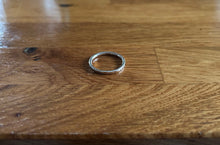 Load image into Gallery viewer, Hammered silver ring

