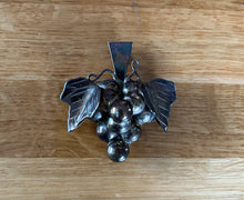 Load image into Gallery viewer, Grape brooch
