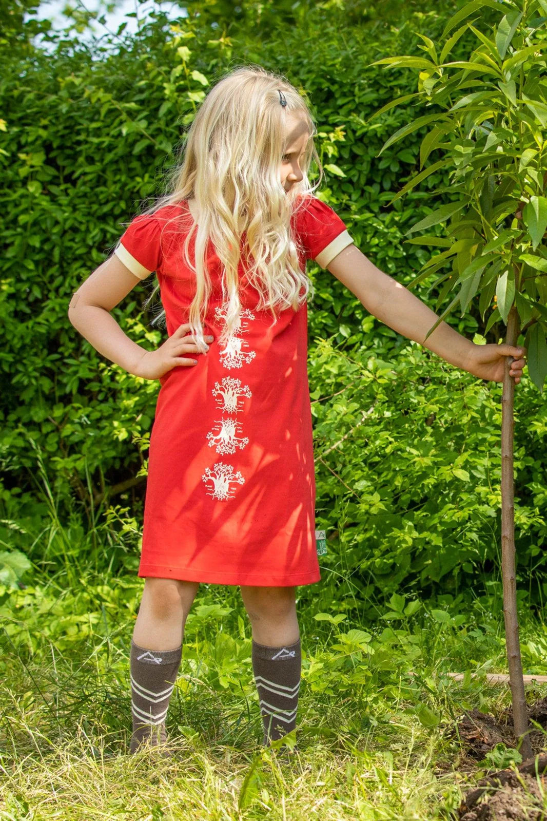 Red plant a tree dress 4y (104cm)