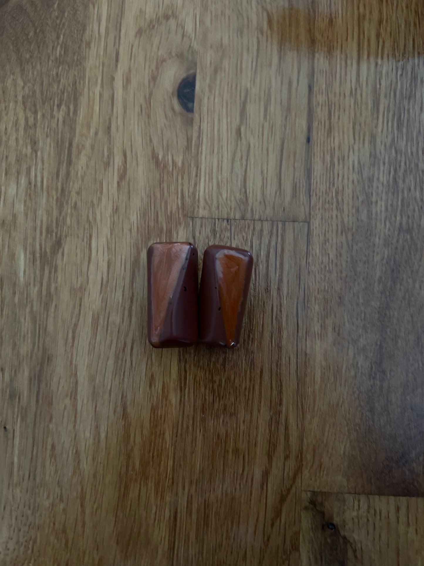 Brown clip earrings