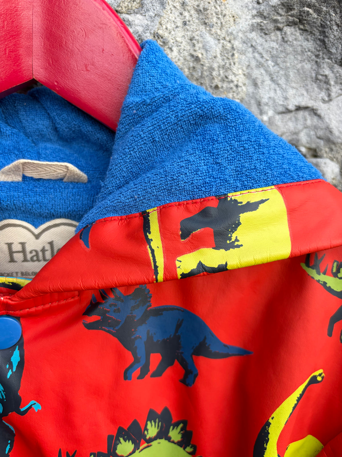 Dinosaurs red waterproof raincoat  7-8y (122-128cm)