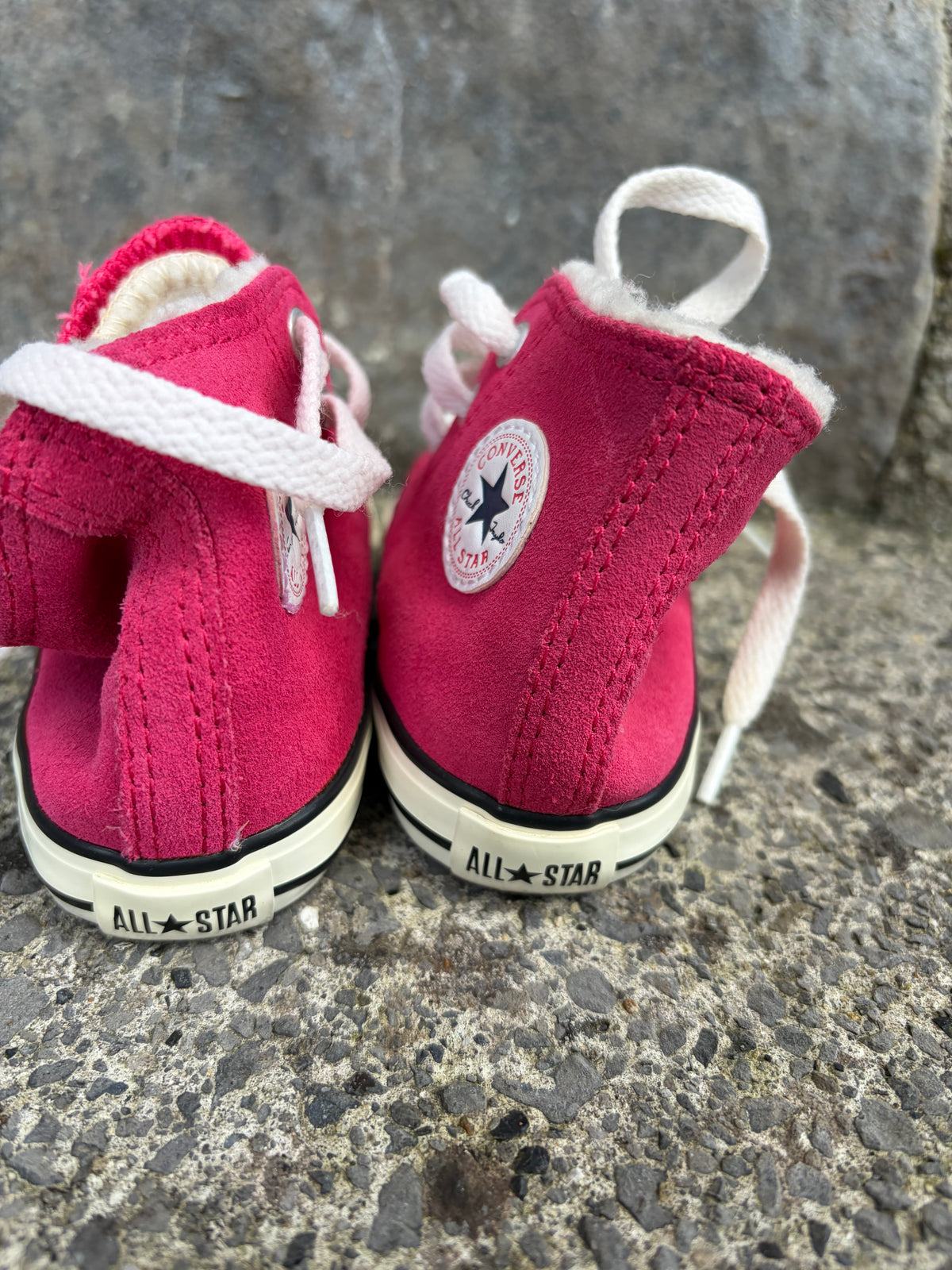 Pink furry lined converse  uk 7 (eu 23)