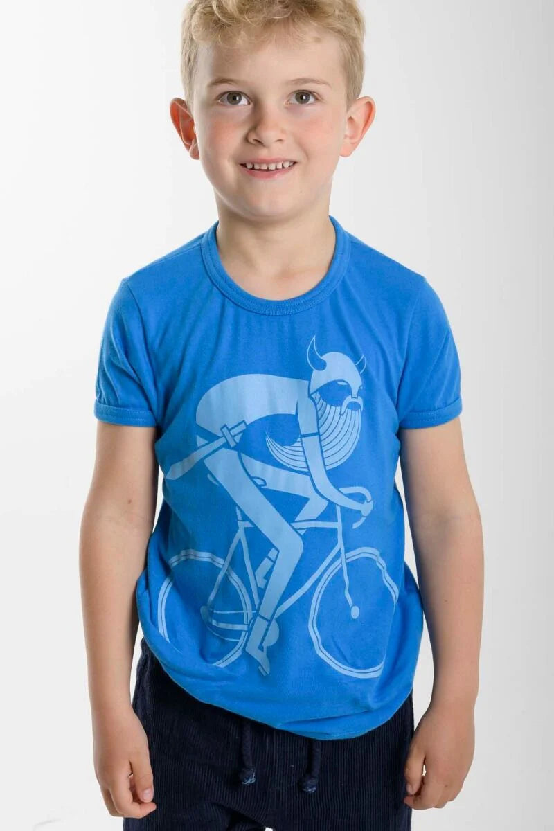 Eric on bike blue T-shirt   4-5y (104-110cm)