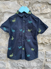 Load image into Gallery viewer, Diggers navy shirt   4-5y (104-110cm)
