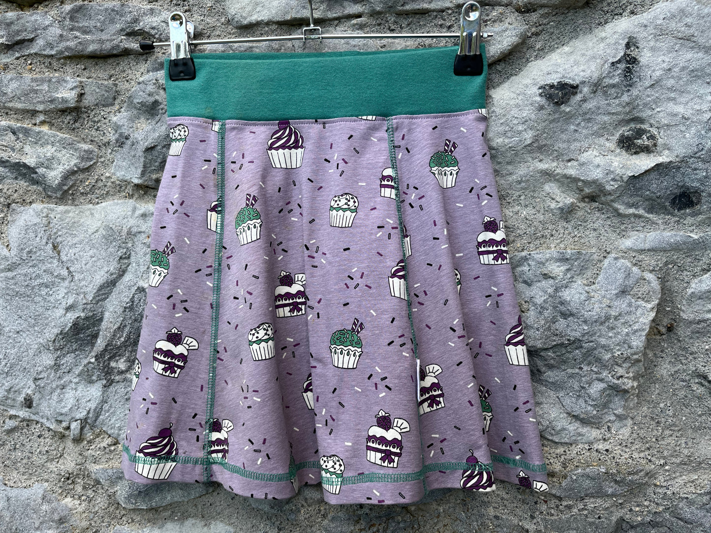 Purple cupcakes skirt   7-8y (122-128cm)