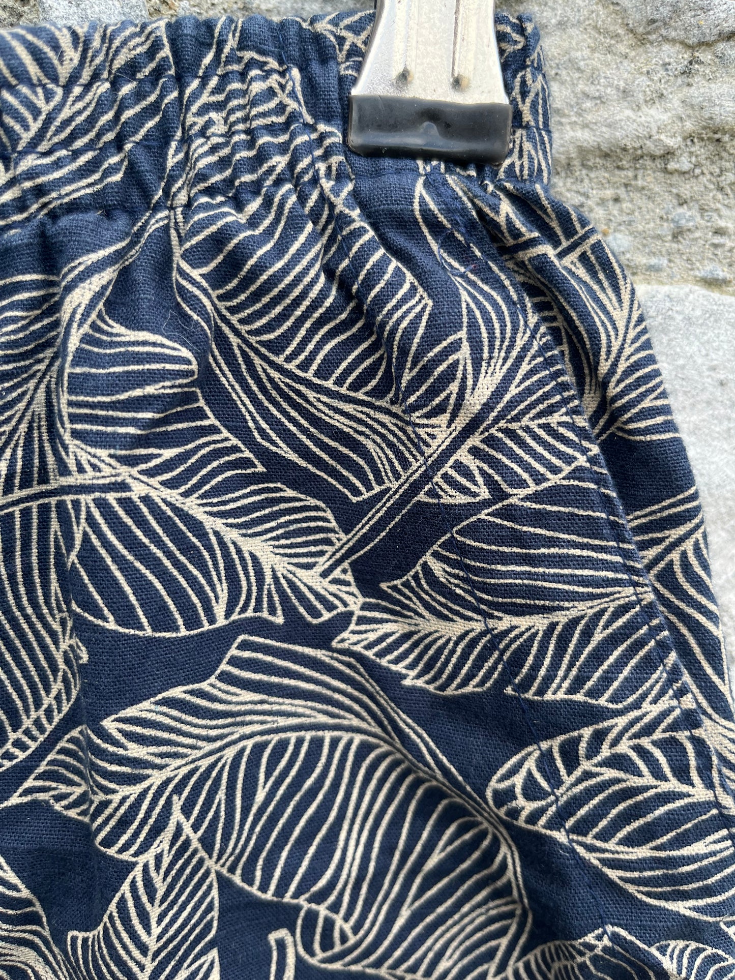 Palm leaves navy shorts  9-12m (74-80cm)