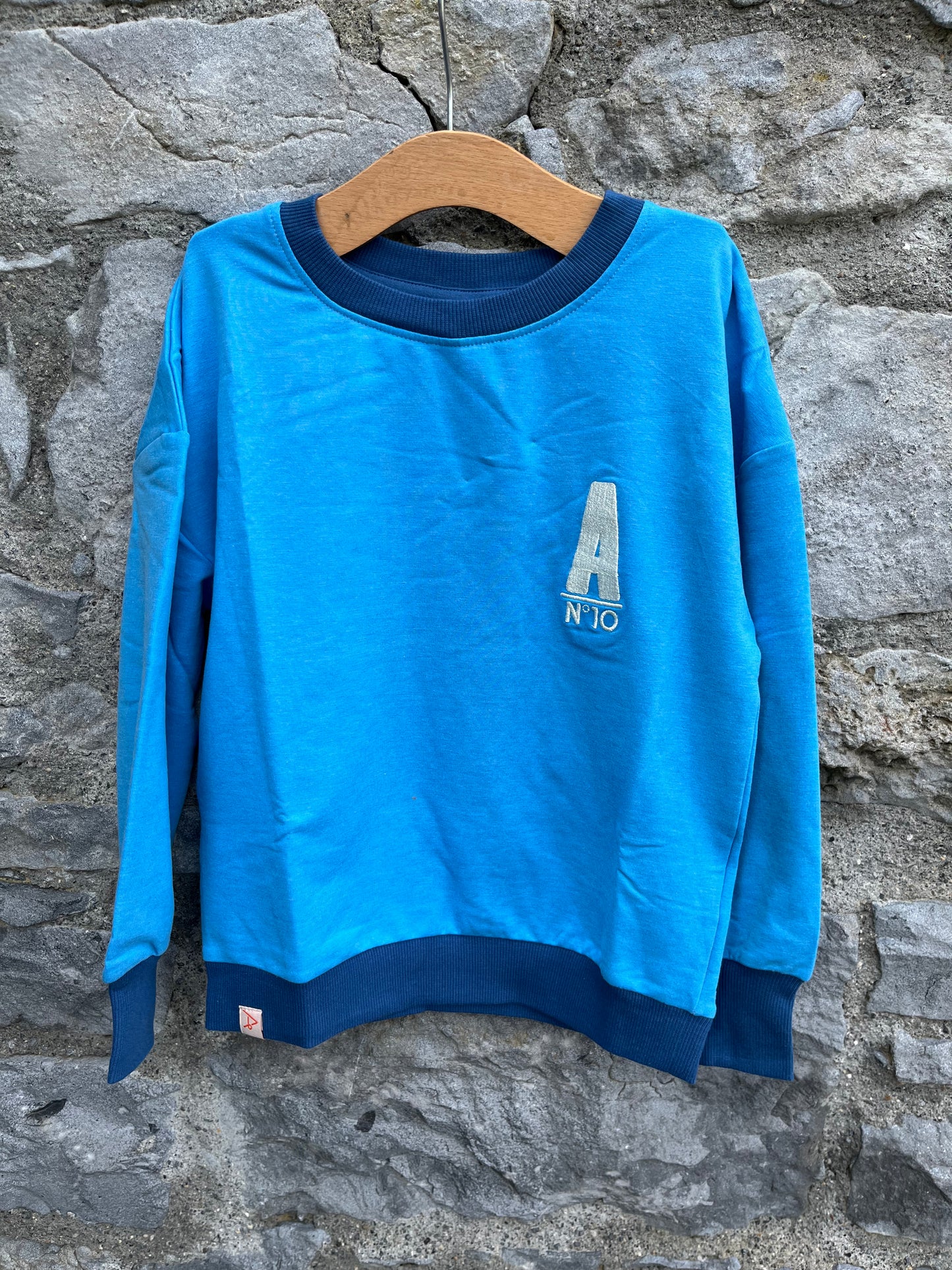 Bonnie blue sweatshirt  7y (122cm)