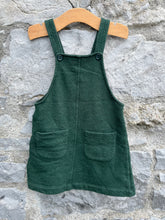 Load image into Gallery viewer, Green pinafore  2-3y (92-98cm)
