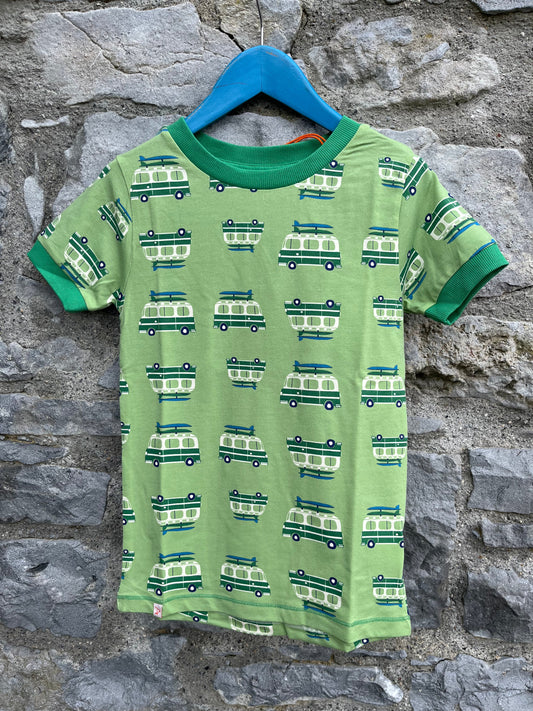 Green autovans on the road T-shirt  4y (104cm)