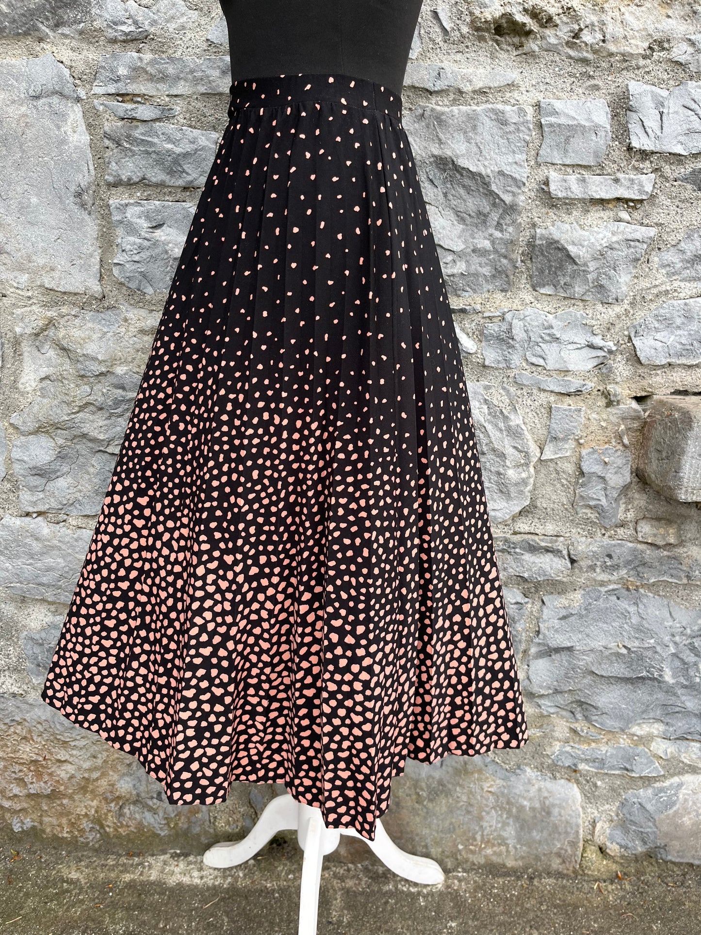 Pink hearts black skirt uk 6-8