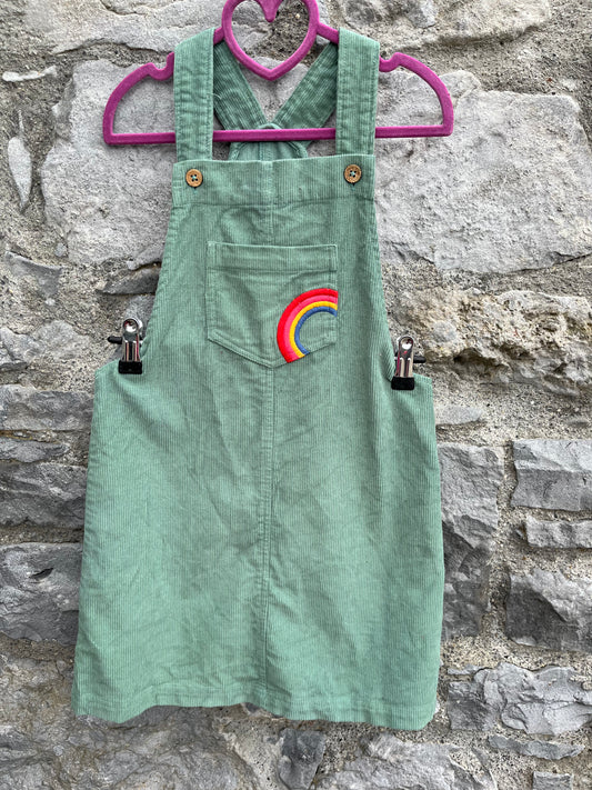 Green cord pinafore    8y (128cm)