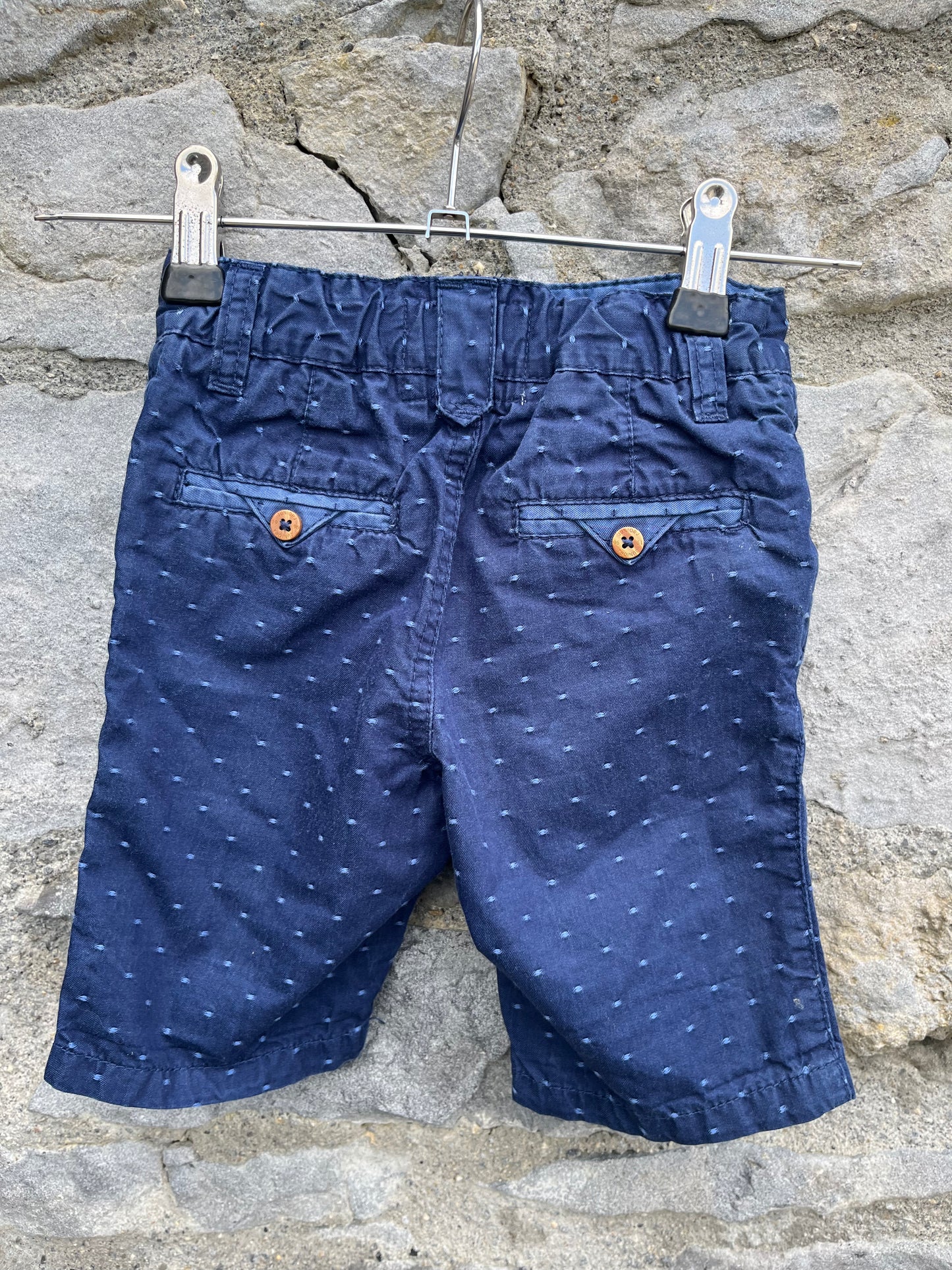 Navy spotty shorts  12-18m (80-86cm)